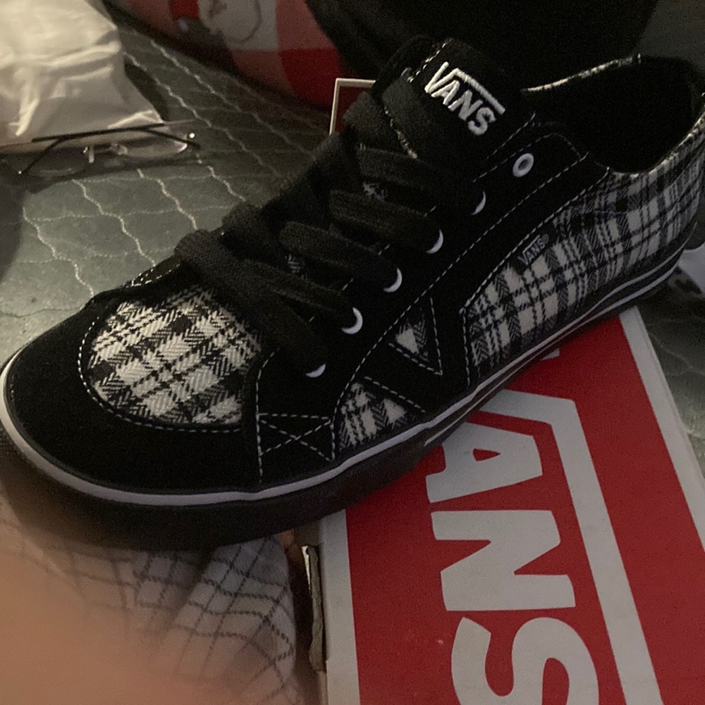 10.5 in woman